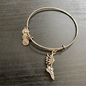 🌟3 for $15 || Alex + Ani || Runner Charm Bracelet